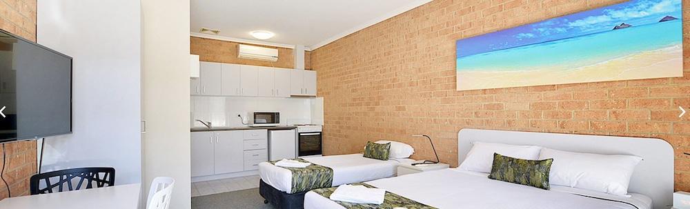 Cranbourne Motor Inn Room Type - Family Room