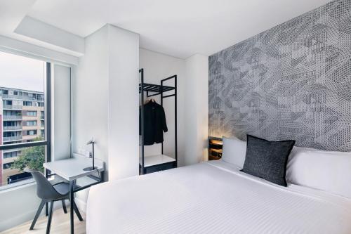 Kith Hotel Darling Harbour - Tap to explore photos