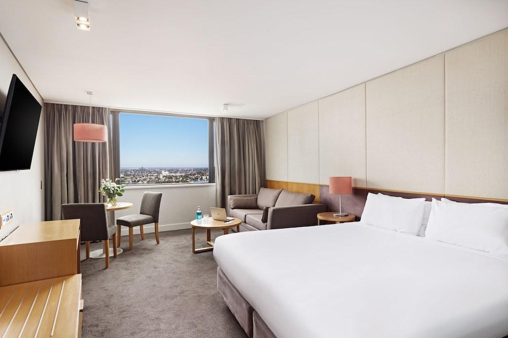 View Sydney Room Type - Deluxe Bay Room