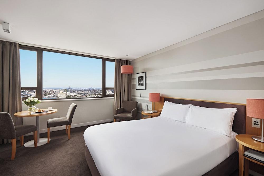 View Sydney Room Type - Superior Skyline King Room View Sydney Room Type - Superior Skyline King Room