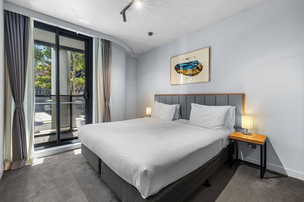 Clarion Apartments South Melbourne Room Type - Premium Apartment, 1 Bedroom, Balcony