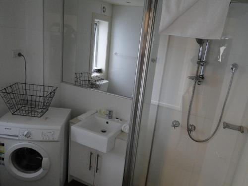 Brighton Serviced Apartments - Tap to explore photos