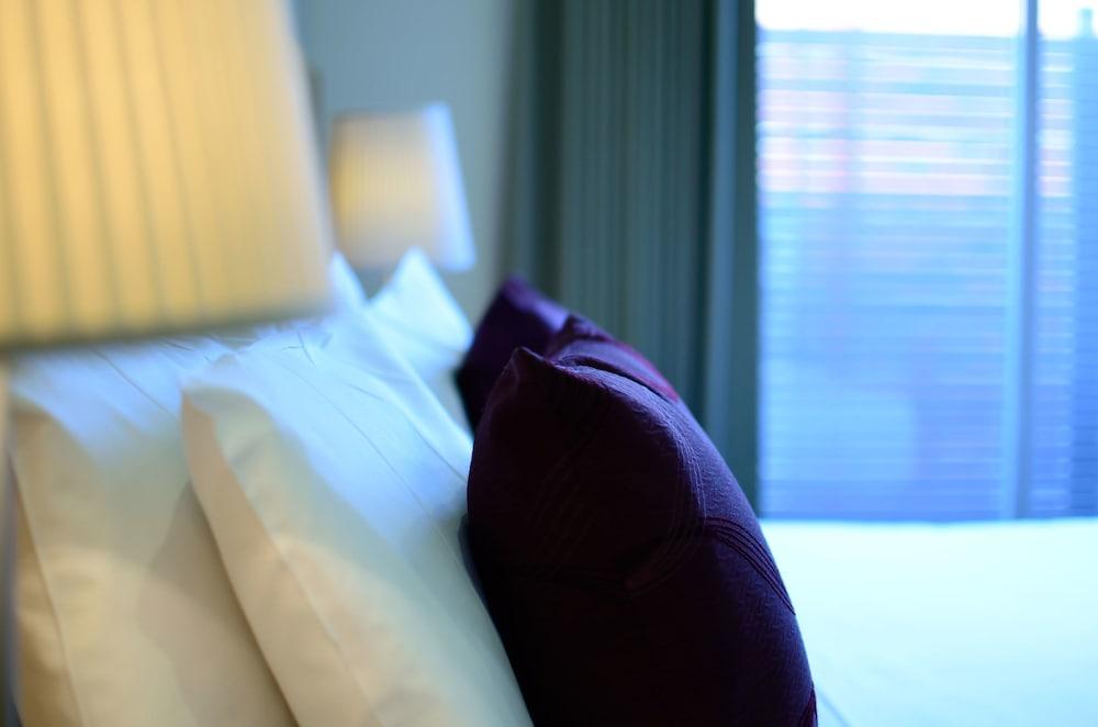 Brighton Serviced Apartments - Tap to explore photos