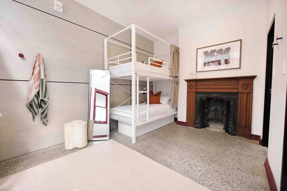 Little Drifter Surry Hills Room Type - Bunkhouse 8 Person - Ensuite