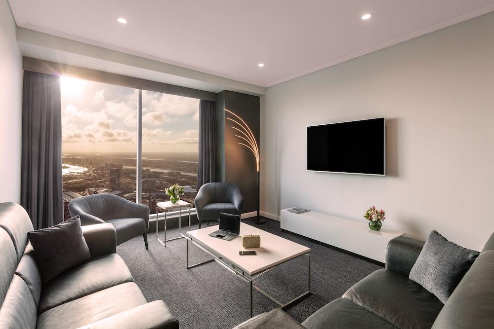 Meriton Suites World Tower, Sydney Room Type - 3 Bedroom Suite Meriton Suites World Tower, Sydney Room Type - 3 Bedroom Suite