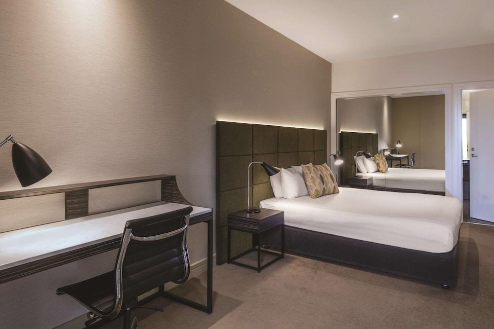 Adina Apartment Hotel Melbourne Room Type - 1 Bedroom Corner Apartment