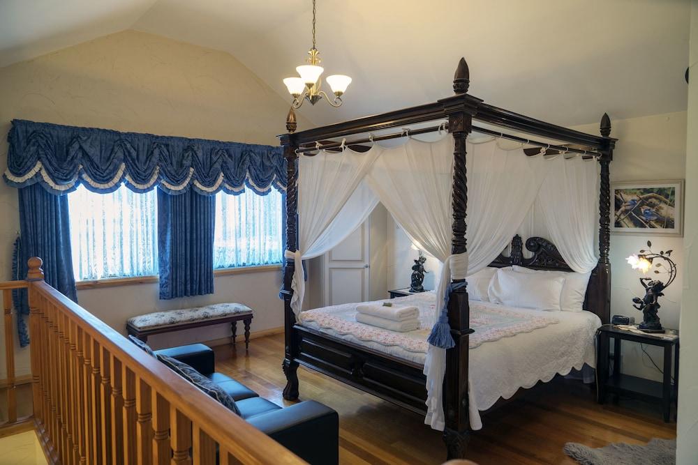 Observatory Cottages Room Type - Deluxe Suite, 1 Queen Bed (Candlewick) Observatory Cottages Room Type - Deluxe Suite, 1 Queen Bed (Candlewick)