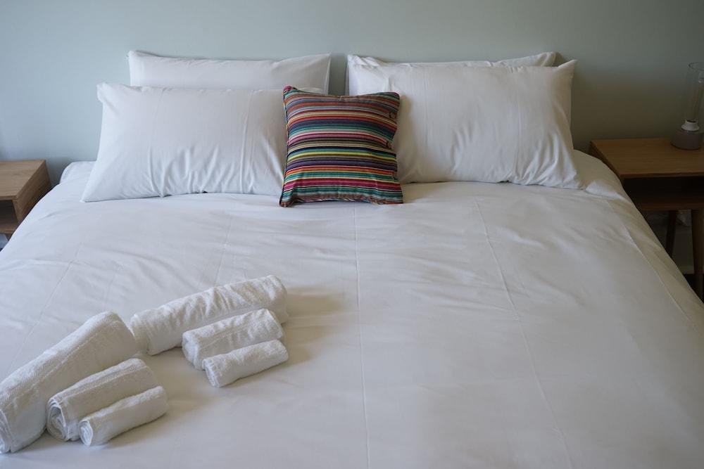 Rosehill Hotel Room Type - Deluxe King Room