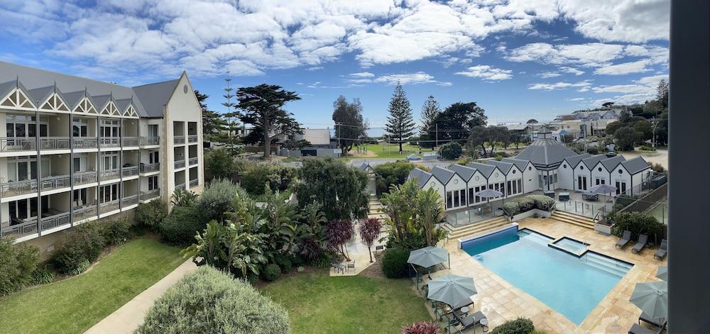 Portsea Village Resort - Tap to explore photos