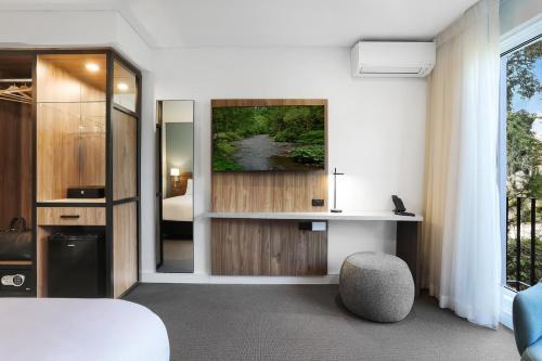 Killara Hotel & Suites Room Type - Deluxe Queen Room