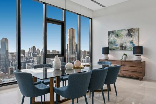 Melbourne City Apartments Panoramic Skyview Penthouse - Tap to explore photos