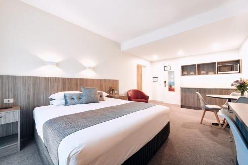 Club Laverton Room Type - Executive Spa Suite