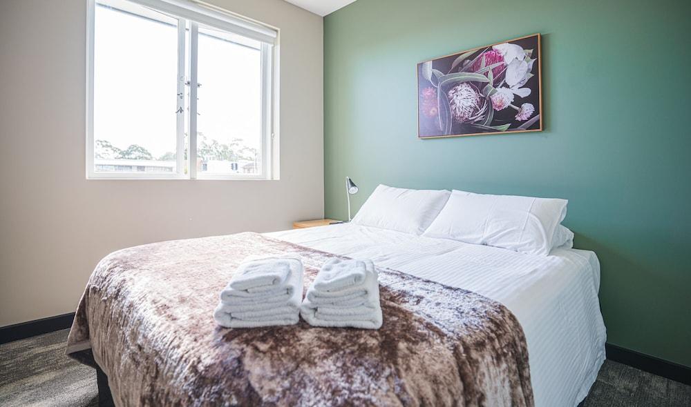 The Peakhurst Room Type - Premium Queen Room