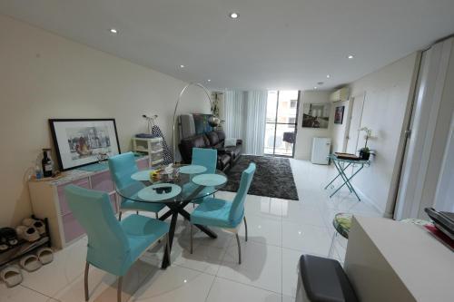 Parramatta Shared Apartment Room Type - Deluxe King Studio Parramatta Shared Apartment Room Type - Deluxe King Studio