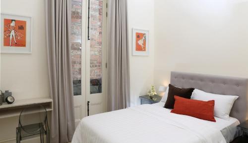 Studio 4 - Saint George Accommodation Room Type - One-Bedroom Apartment
