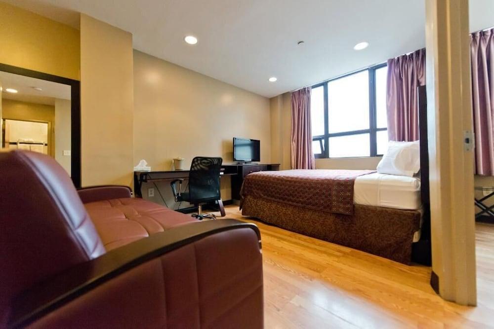 Super Lake Hotel Room Type - Basic Suite
