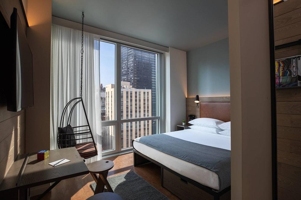 Moxy NYC Downtown Room Type - Room, 1 King Bed, Hearing Accessible, City View