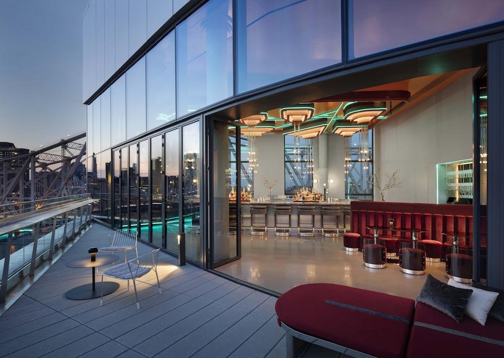 Graduate by Hilton New York - Tap to explore photos