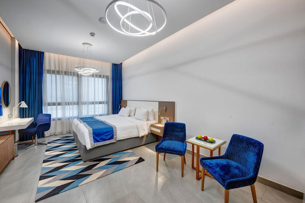 Abar Hotel Apartments Room Type - Family Apartment, 3 Bedrooms, Accessible, Connecting Rooms