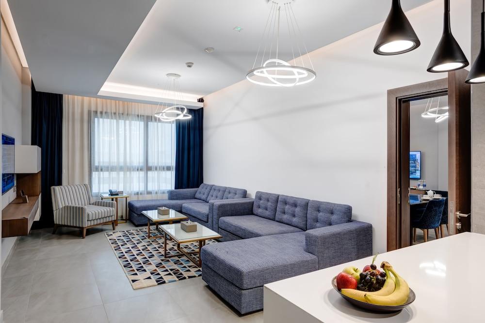 Abar Hotel Apartments Room Type - Family Apartment, 4 Bedrooms