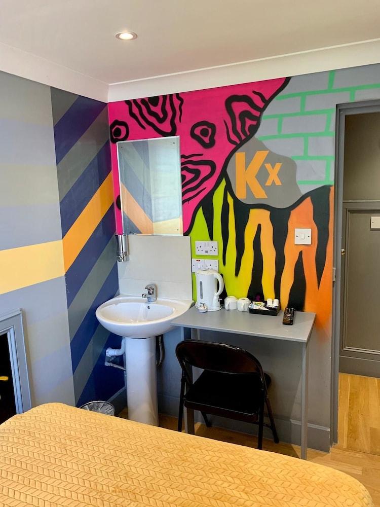 KX Rooms - Tap to explore photos