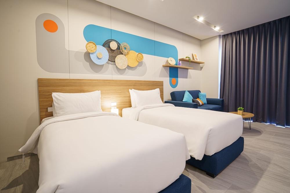 HOMA Phuket Town Room Type - Superior Studio, 2 Twin Beds, Tower + Free Coworking Space