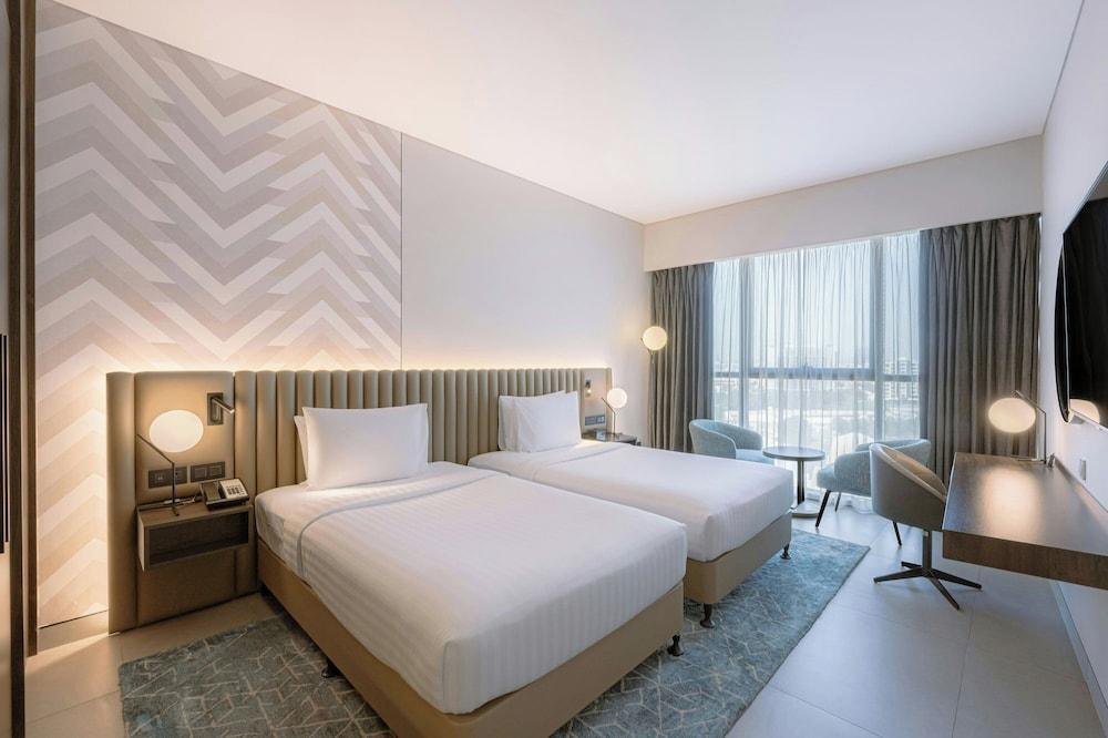 Courtyard by Marriott World Trade Centre, Dubai - Tap to explore photos