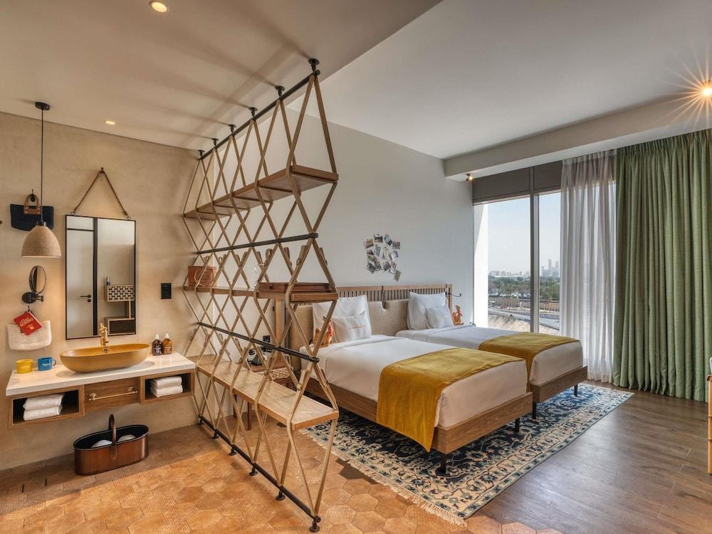 25hours Hotel Dubai One Central Room Type - Large Glamping Twin