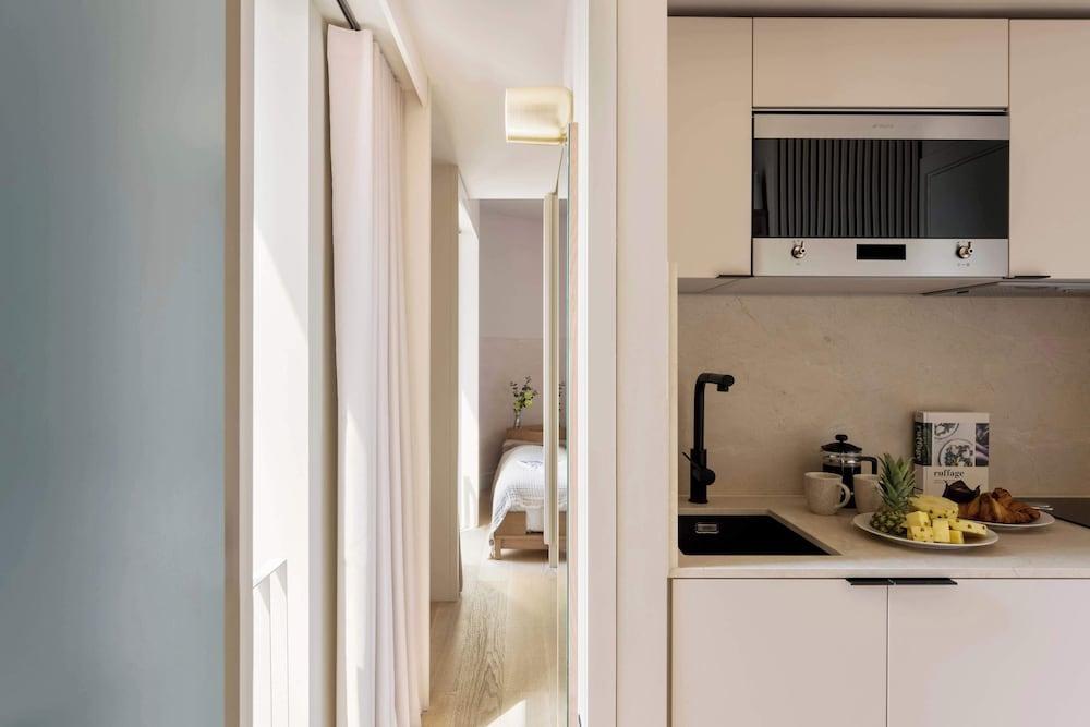 Buckle Street Studios by Locke, Aldgate Room Type - Deluxe Studio