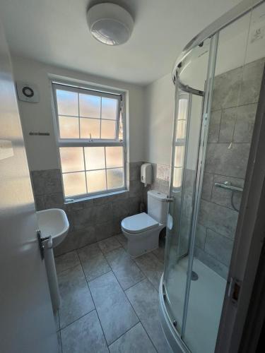 Petticoat Accommodations Room Type - Double Room with Shared Bathroom
