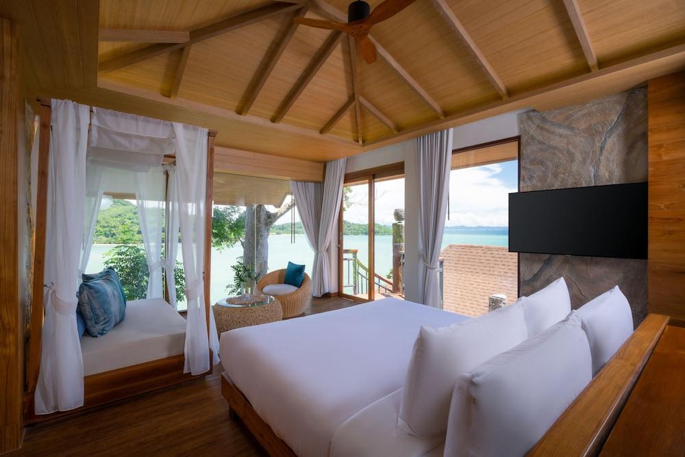 Sinae Phuket Luxury Hotel Room Type - Duplex Pool Villa Type A