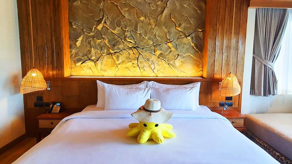 Sinae Phuket Luxury Hotel Room Type - Studio Ocean View King bed Sinae Phuket Luxury Hotel Room Type - Studio Ocean View King bed
