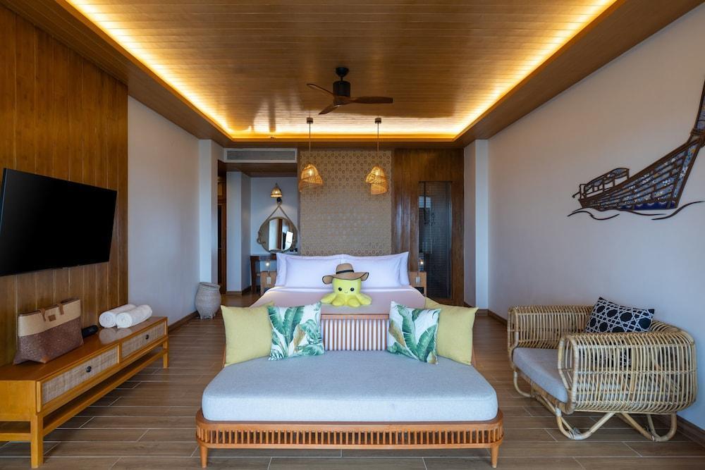 Sinae Phuket Luxury Hotel Room Type - Sinae Sea Sai