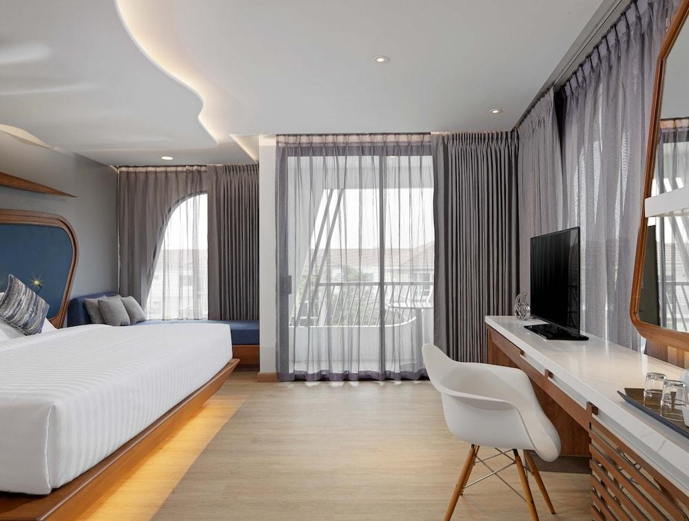 The Oceanic Sportel Phuket - SHA Extra Plus Room Type - Deluxe Corner King