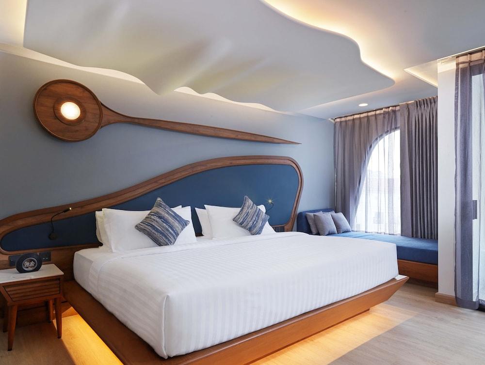 The Oceanic Sportel Phuket - SHA Extra Plus Room Type - Deluxe King