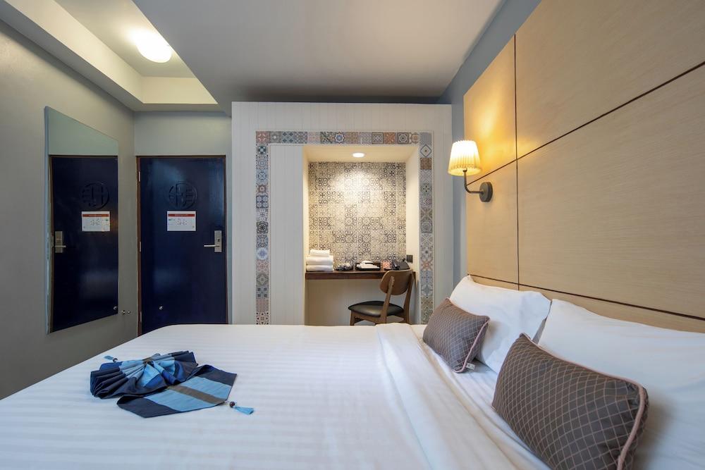 Montree Phuket Hotel Room Type - Economy Double Room