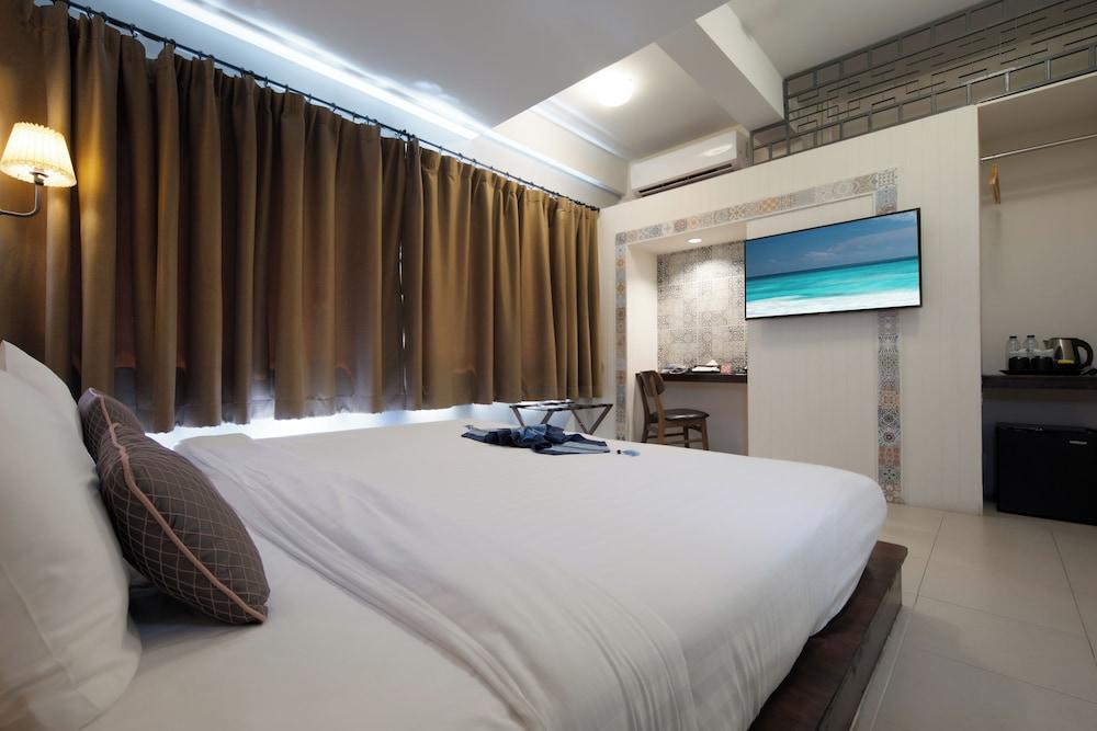 Montree Phuket Hotel Room Type - Superior Double Room