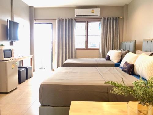R9 Bangkok Room Type - Family Room with Private Bathroom R9 Bangkok Room Type - Family Room with Private Bathroom