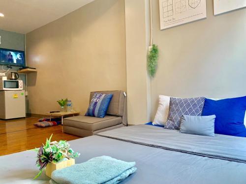 R9 Bangkok Room Type - Double Room with Private Bathroom
