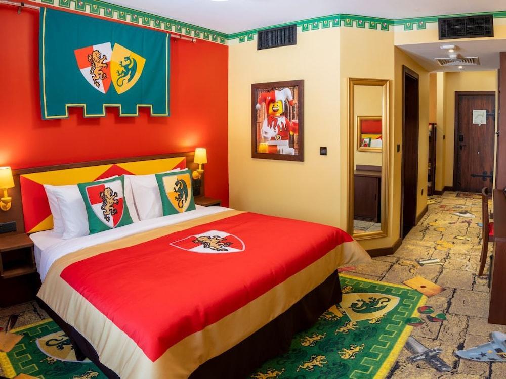 LEGOLAND Hotel Dubai Room Type - Kingdom Themed Room with park access