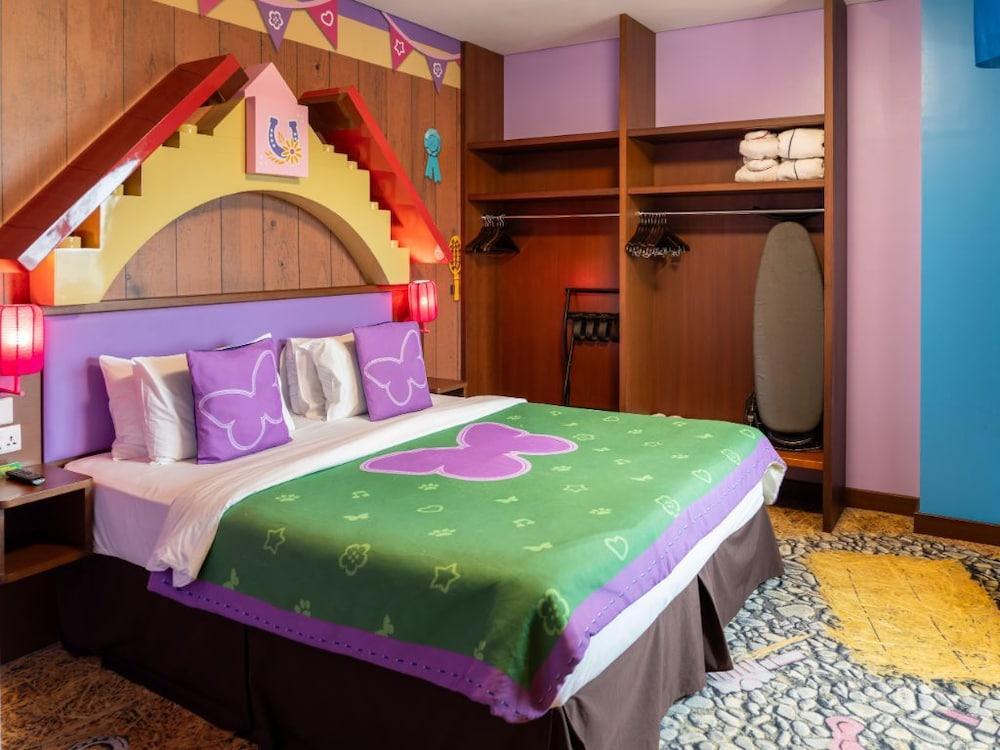 LEGOLAND Hotel Dubai Room Type - LEGO® Friends Fully Themed Family Suite with park access LEGOLAND Hotel Dubai Room Type - LEGO® Friends Fully Themed Family Suite with park access