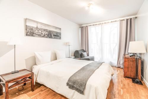 Champs Elysees Flat Room Type - Studio Apartment