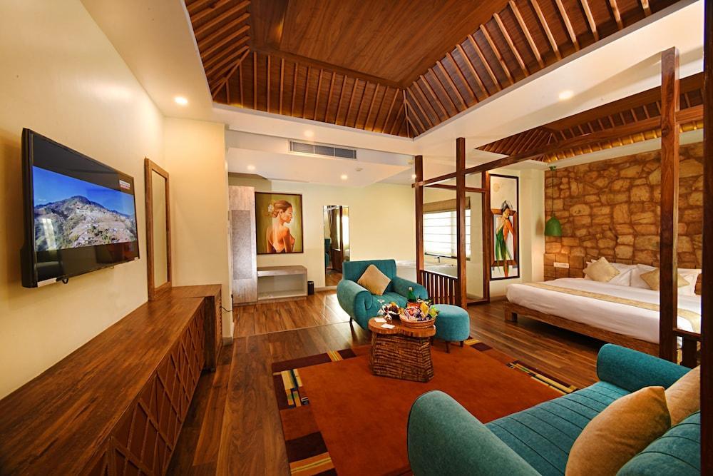 Woodapple Hotel And Spa Room Type - Presidential Suite, 1 King Bed, Non Smoking, Mountain View