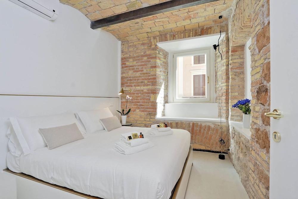 Design Flat for 4 near Colosseum Room Type - Apartment, 1 Bedroom