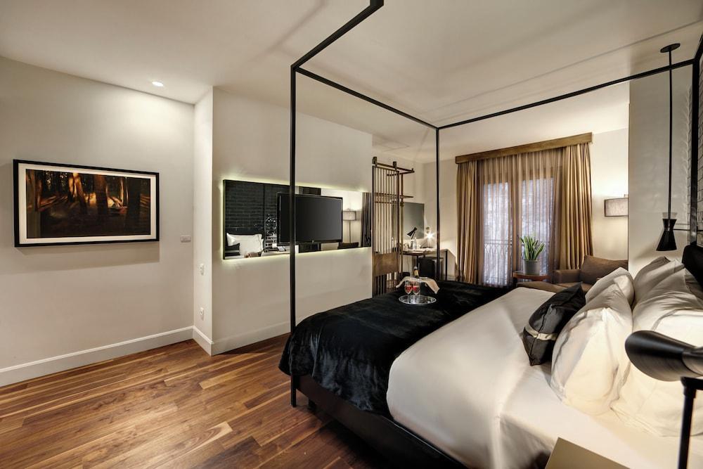 39 Kalamis Marina Hotel Room Type - Deluxe Room