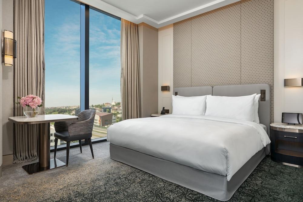 Address Istanbul Hotel Room Type - Premier Corner View King Address Istanbul Hotel Room Type - Premier Corner View King