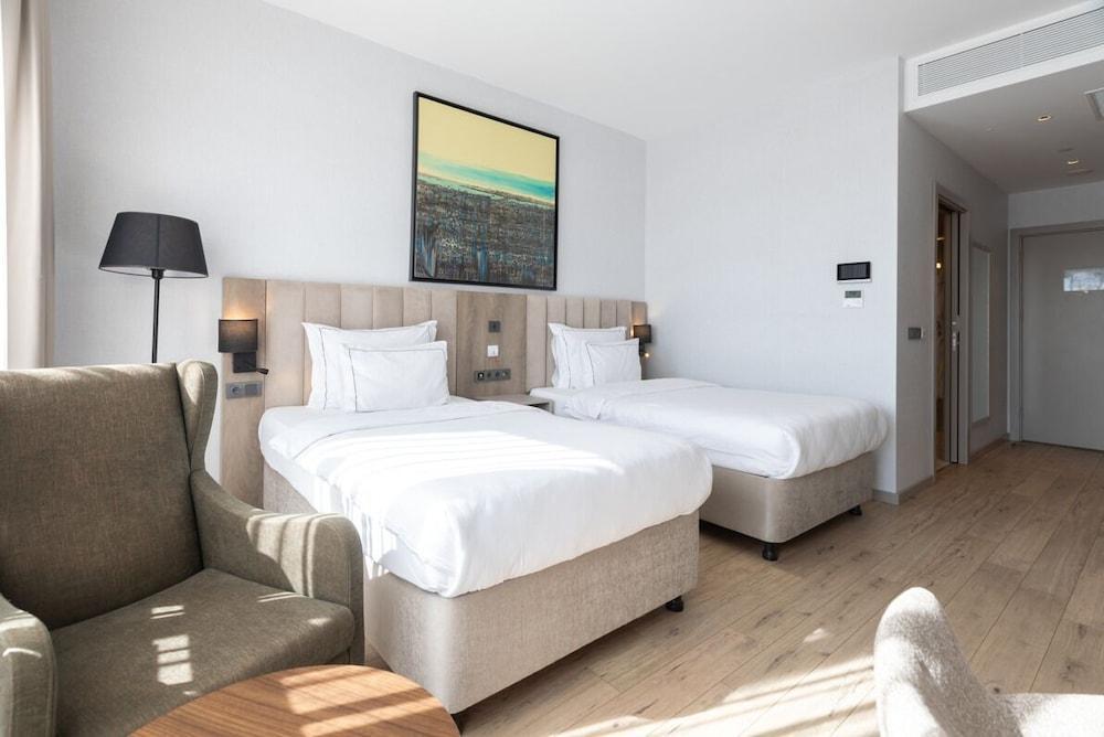 Antwell Suites Room Type - Standard Twin Room