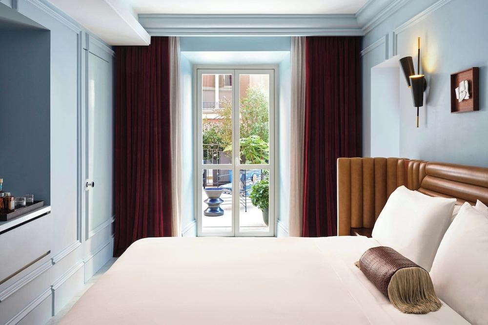 W Rome Room Type - W Suite