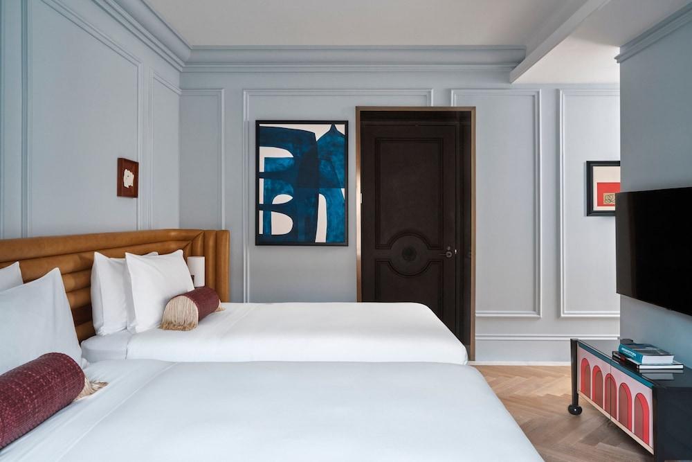 W Rome Room Type - Deluxe Room, 2 Twin Beds