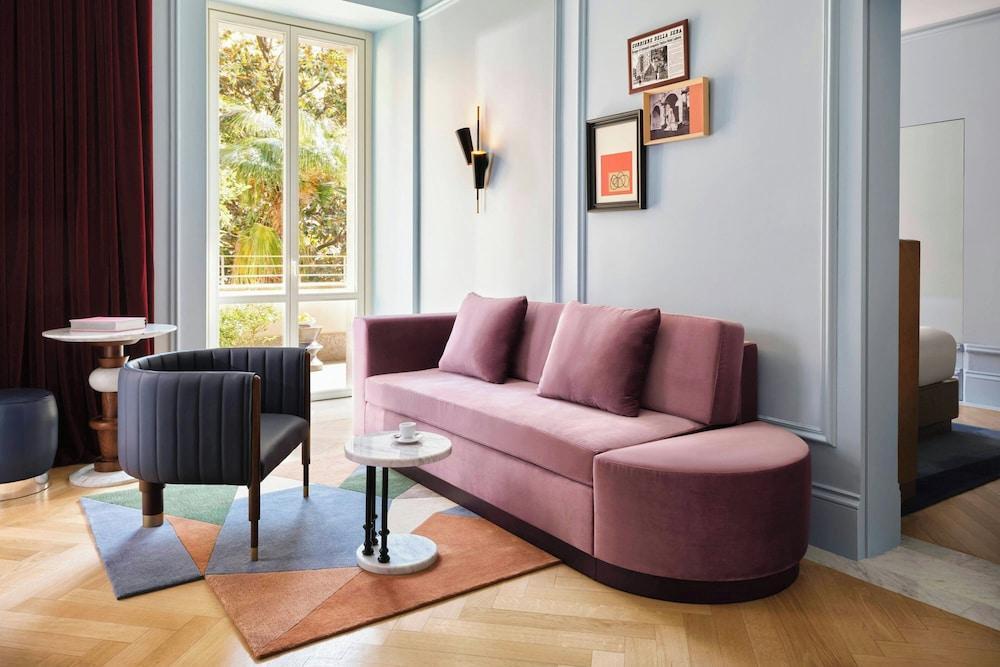 W Rome Room Type - W Suite